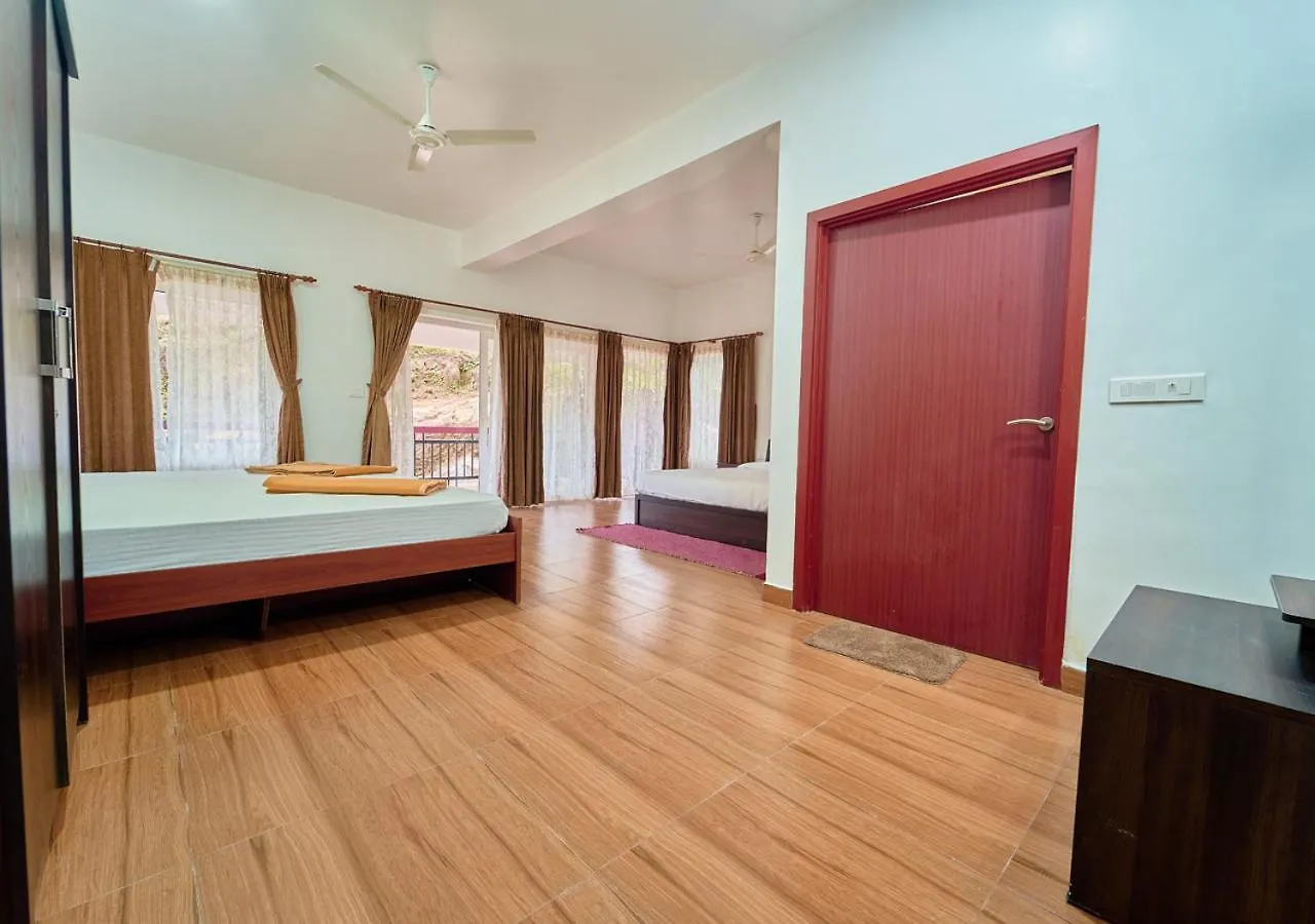 Priyas Villa Vagamon By Voye Homes-Scenic Mountain View India
